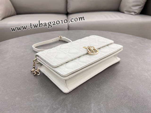 Dior专柜2024新款迪奥高仿原单黑色漆皮革藤格纹Miss肩背斜挎手提包 djfk1331
